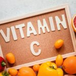 ویتامین C؛ چرا دوزهای بالای این مکمل مان