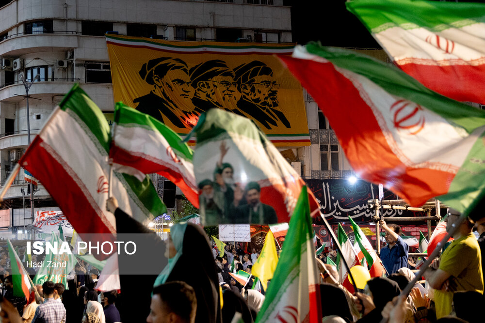 تجدید بیعت با امام زمان (عج) و رهبر انقل